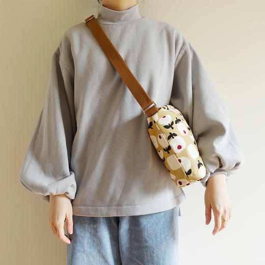 HUGOJIRO中号斜挎包插画经典小花咖 商品图1