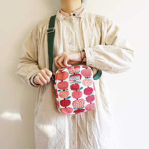 HUJI祤集Toast斜挎包插画小苹果 商品图2