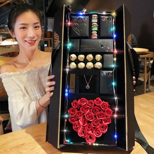 天使之翼香皂花永生花礼盒 商品图1