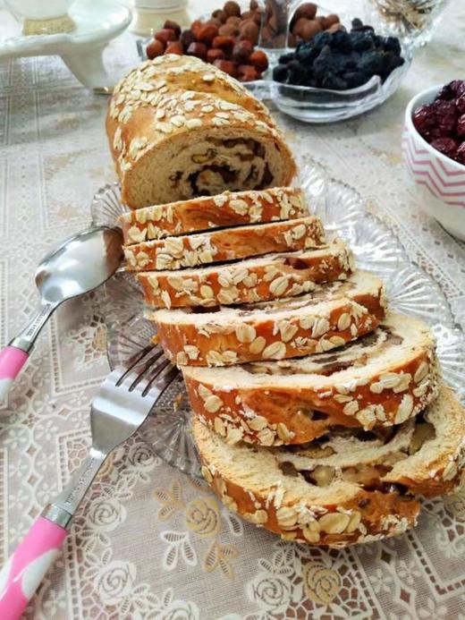 鹰嘴豆黑芝麻坚果列巴700g 商品图4