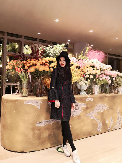 星币刺绣 香云纱喇叭袖风衣 商品图1