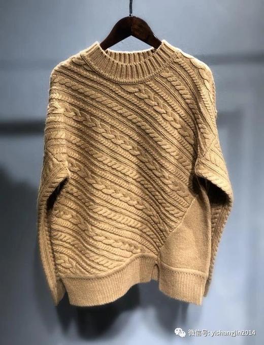 21年末折扣！七折！驼色拧花斜织羊毛衫 商品图4