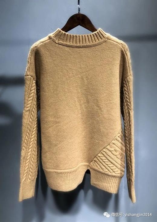 21年末折扣！七折！驼色拧花斜织羊毛衫 商品图5