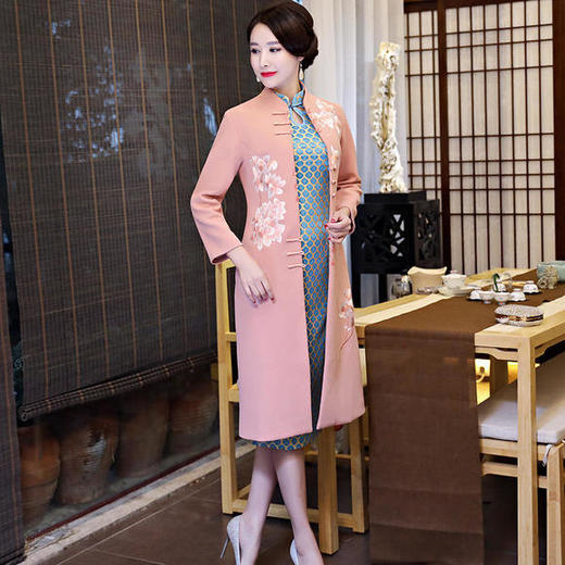 BS-18971899复古中国风象皮绉中长款刺绣旗袍外套 商品图1