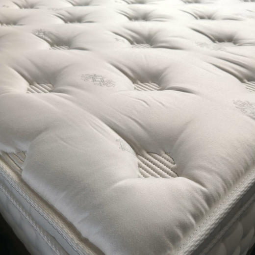 【顺丰包邮到门】可儿主卧自用 厚款 30cm 轻奢7区独立弹簧床垫 内含5cm加厚泰国乳胶 高品质提花面料 精致做工 换新家选它 换新床垫 非他莫属 softcare 商品图2