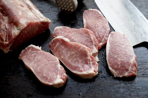 橡果黑猪去骨大排产地西班牙伊比利亚72元斤猪肉届的劳斯莱斯