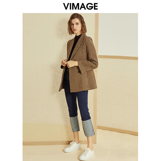 VIMAGE纬漫纪冬季复古格纹职业通勤双排扣西装短外套女V1214805 商品图1