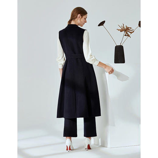  EITIE爱特爱春季新款气质收腰长款马夹外套女长款无袖外套6014713 商品图3