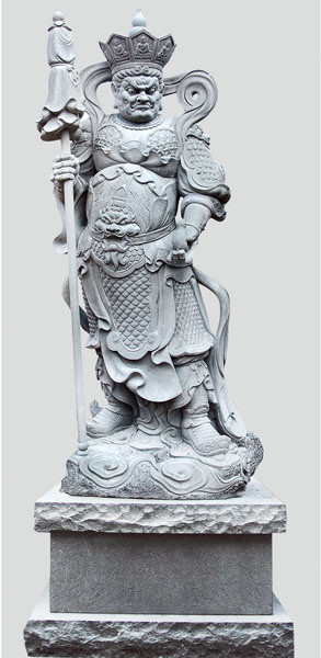 佛教中四大天王之一的多闻天王,左手持着的雪白吐宝鼠(银鼠), 象征能