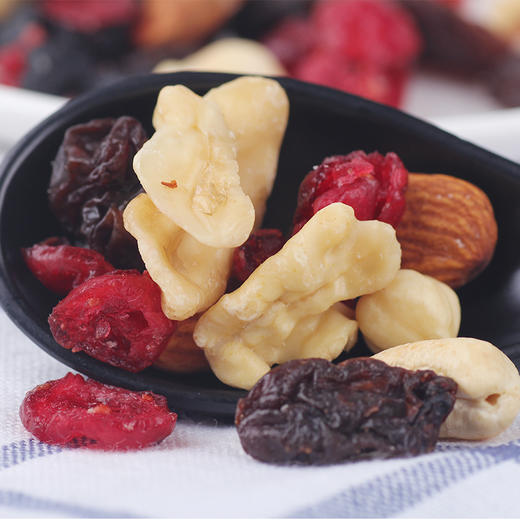 中粮山萃  每日坚果1箱(25g*30袋) 商品图3