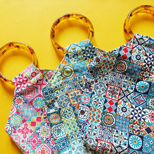 HUGOJIRO圆环柄手提包插画小花砖 商品图0