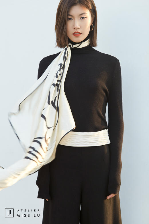 AtelierMissLu / Van  vega-花卉印花复古丝巾 商品图11