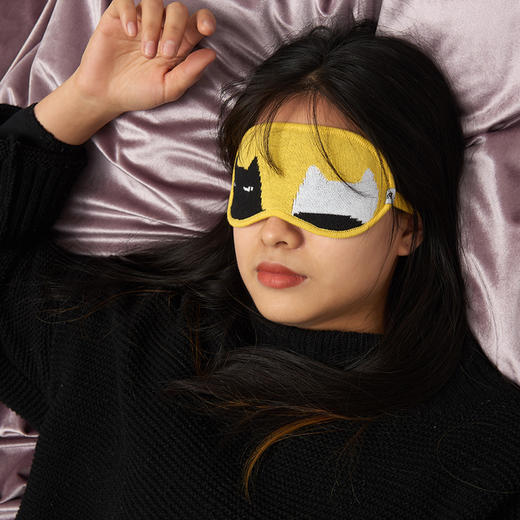 仟象映画x么么黑艺术家张乐陆联名款织遇系列趣味创意眼罩