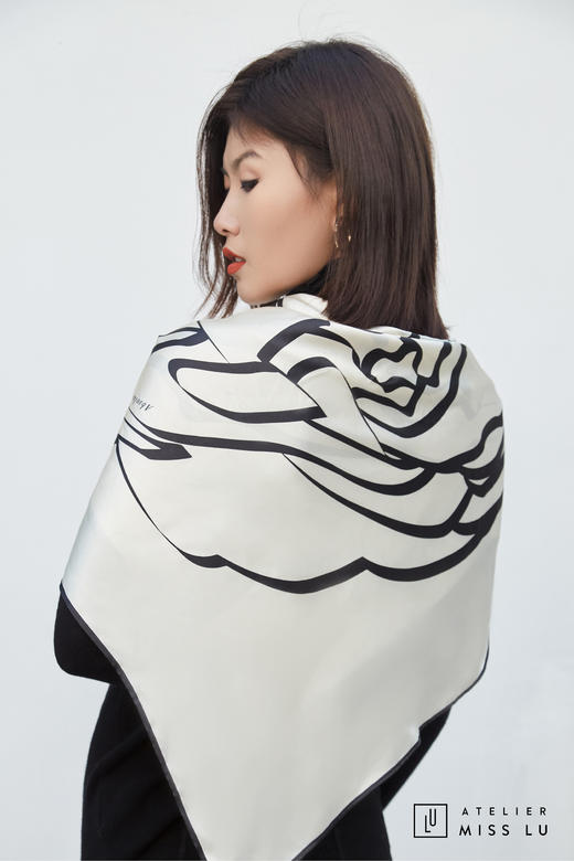 AtelierMissLu / Van  vega-花卉印花复古丝巾 商品图9