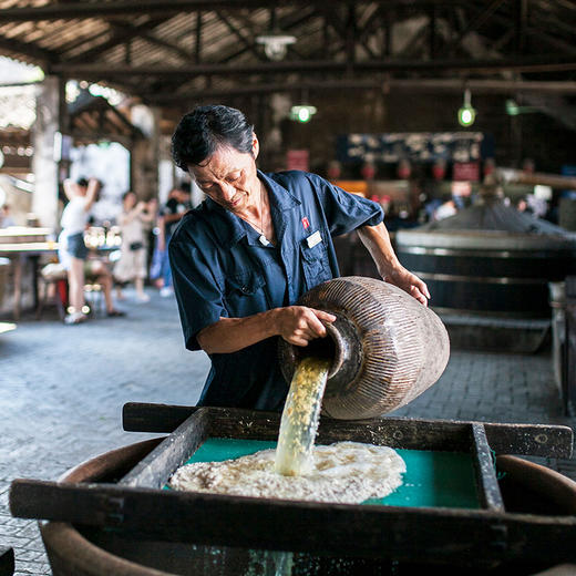 乌镇景区特产乌镇牌55度三年陈三白酒 商品图3