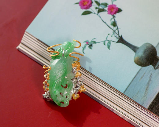 「凤凰来仪」翡翠凤凰胸针 商品图1