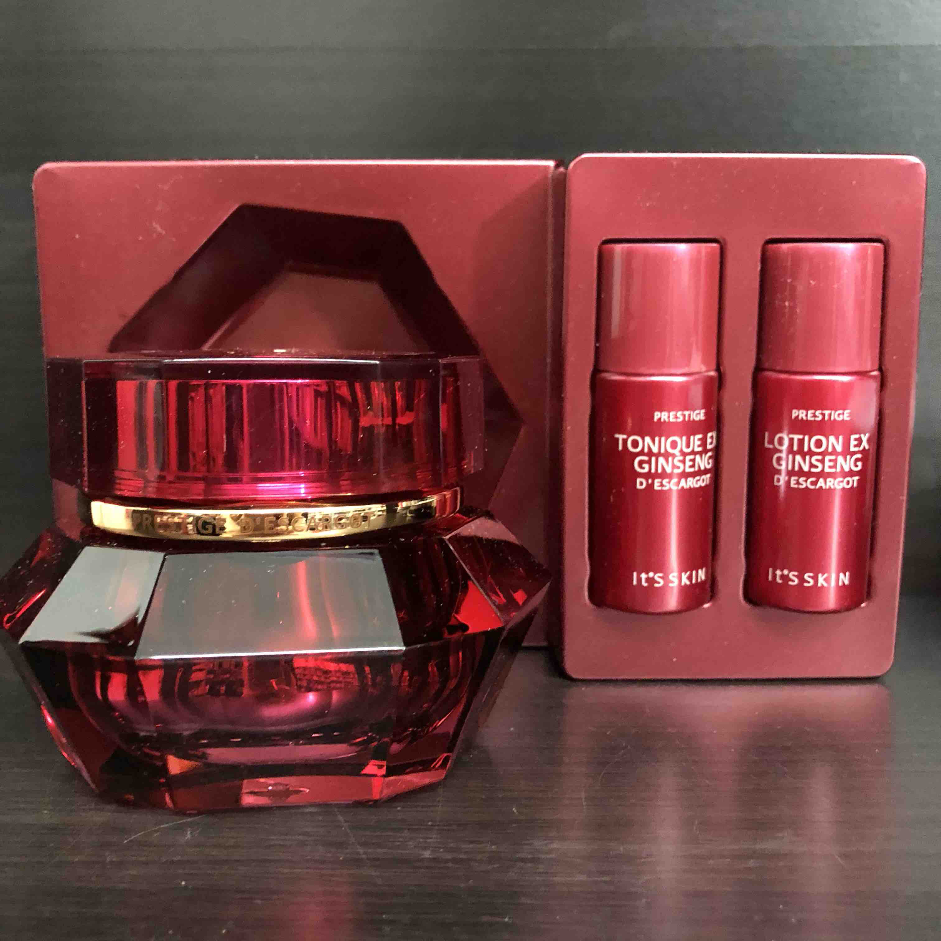 伊思红参蜗牛面霜限定套