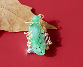 「凤凰来仪」翡翠凤凰胸针