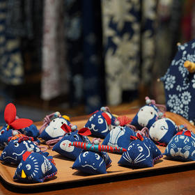 乌镇蓝印花布十二生肖香包香囊