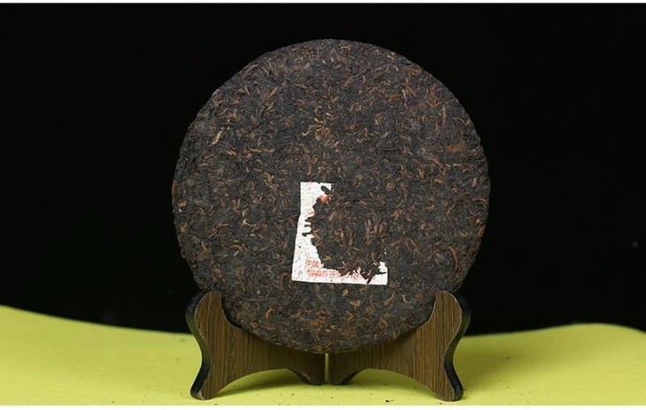 2005年中茶7572绿印十五年老熟茶