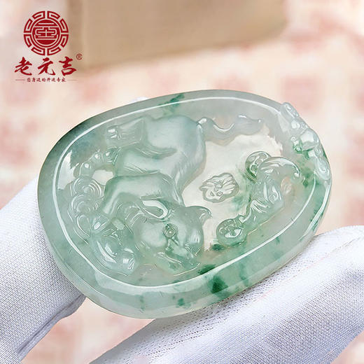 翡翠款【生肖贵人猪系列】玉石吊坠 商品图1