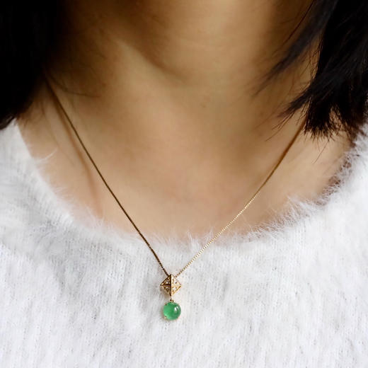 高冰种阳绿蛋面翡翠吊坠18k黄金钻石镶嵌 商品图10