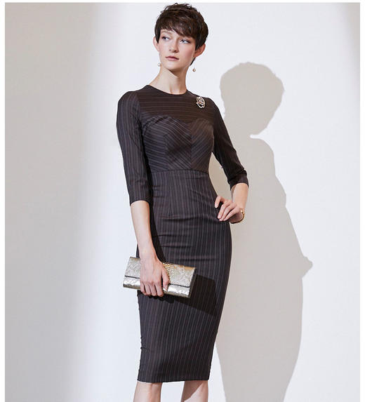 “可可西里”颈袖添香-连衣裙-颈袖添香女装新款修身气质显瘦型长款羊毛包臀职场装连衣裙 J9383789A 商品图1