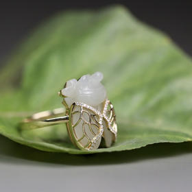 清代和田白玉蝉“彩翼”戒指