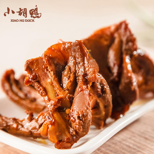 小胡鸭香辣味鸭锁骨135g/袋 零食小吃休闲食品鸭架湖北特产 商品图1