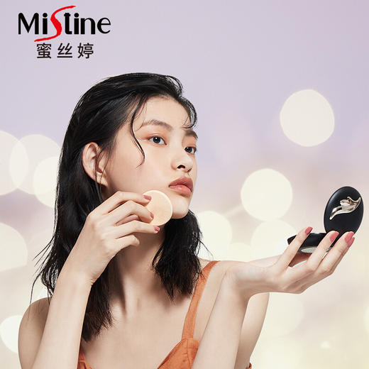 Mistine（蜜丝婷）轻薄羽翼粉饼 商品图5