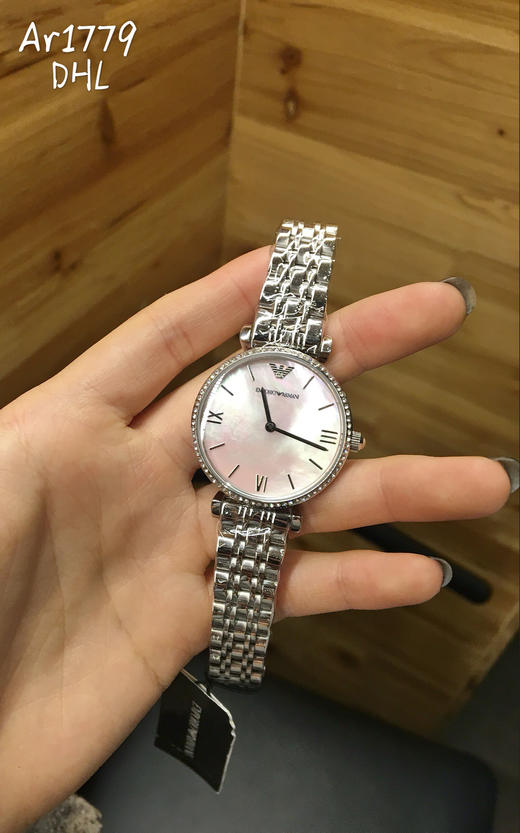 原单渠道货    阿玛尼 AR1779
机芯：原装石英机芯
表壳：316L不锈精钢 商品图4