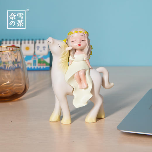 奈雪 独闯梦境·独角兽女孩Q版 萌萌哒超可爱女孩摆件 推荐收藏！ 商品图1