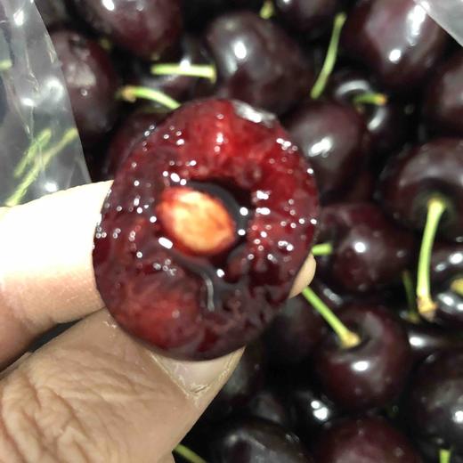 车厘子9行超大的硬货车厘子，果子炒鸡硬，口感特别甜，杆子碧绿脆甜多汁，味道浓郁。 商品图9