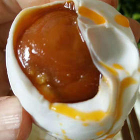 【科技特派员李经勇推荐】龙骨坡摇篮稻田熟咸鸭蛋（烧烤鸭蛋） 口感细腻 红心出油 30枚/箱