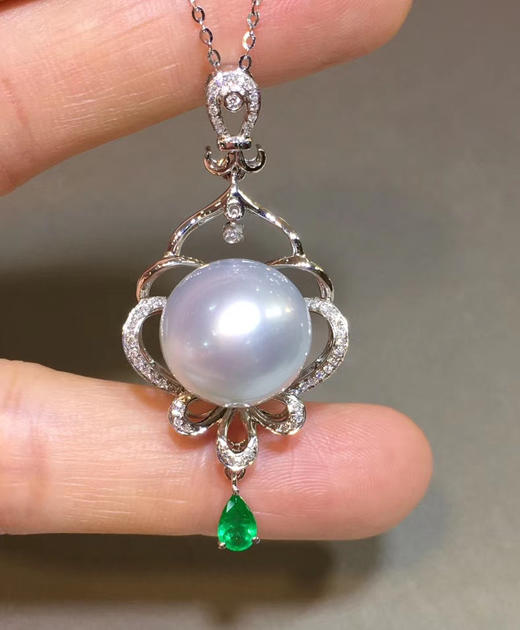 天然澳白珍珠吊坠18k金钻石祖母绿镶嵌珠子1415镶嵌后正圆珠强光微瑕