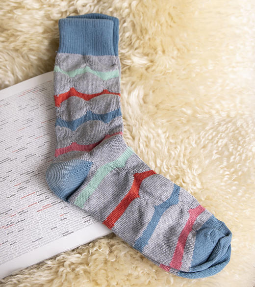 现货 THS 12.27-无 必囤单品 彩色波浪纹 针织袜 四色可选 均码  CU303 商品图5