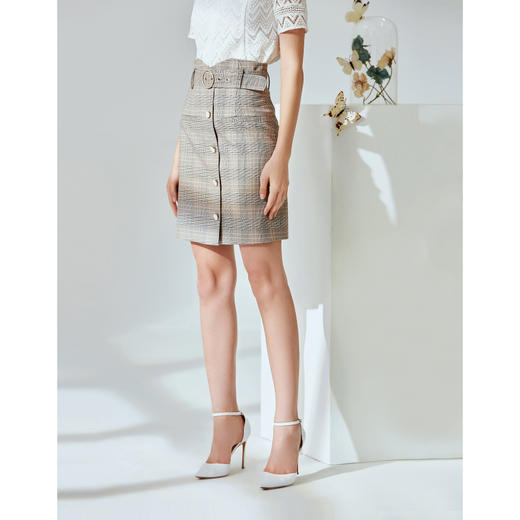 EITIE爱特爱春季新款时尚纽扣装饰A字裙格子半身裙短裙女A2006403 商品图2