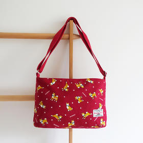 HUJI祤集Sling斜挎包插画围脖小柴