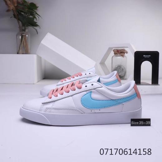 女款低帮板鞋 商品图0