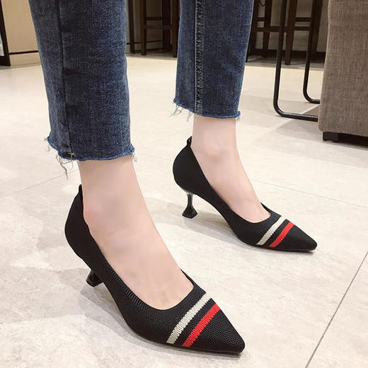 LN-558新款时尚尖头浅口细跟单鞋 商品图1