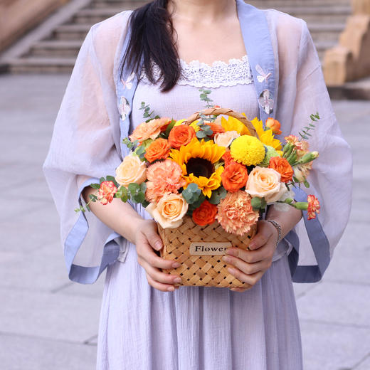 生日鲜花玫瑰花篮【春晖遍四方】礼花送女生朋友爱人闺蜜领导长辈探望花店鲜花送货上门 商品图9