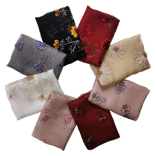 优品堂“芳菲依梦”，真丝羊毛混纺刺绣长丝巾羊毛巾 商品图0