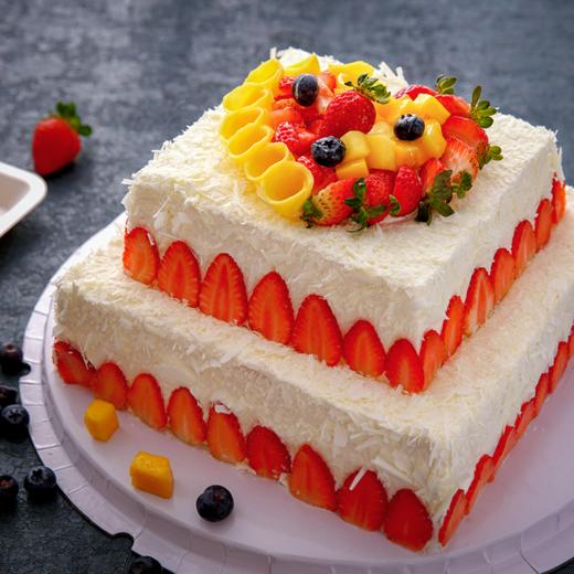 草莓雪沙·双层鲜果蛋糕 商品图0