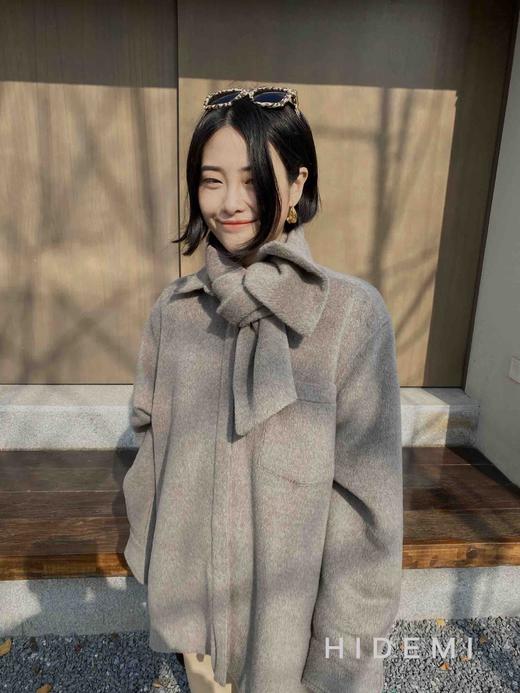 HIDEMI 燕麦灰设计感OS大衬衫式高克重加厚羊驼毛围巾式大衣 商品图4
