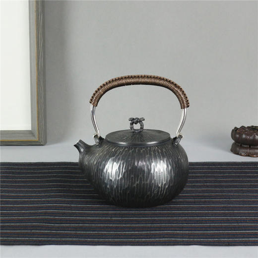 《乌金纳福》纯手作叠石纹银壶 商品图0