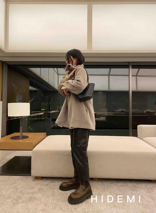 HIDEMI 燕麦灰设计感OS大衬衫式高克重加厚羊驼毛围巾式大衣 商品图6