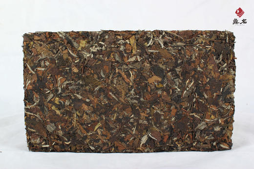 茶白金黄 2011年白牡丹 福鼎白茶   999g/砖  成箱规格：12盒 商品图4