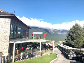 云南丽江玉龙雪山高尔夫球会