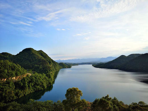 湖北宜昌三峡天龙湾国际高尔夫球会 商品图1