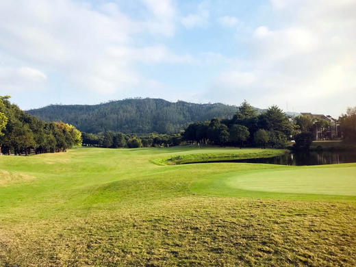 广东东莞华龙高尔夫球会（原中信常平） 商品图1